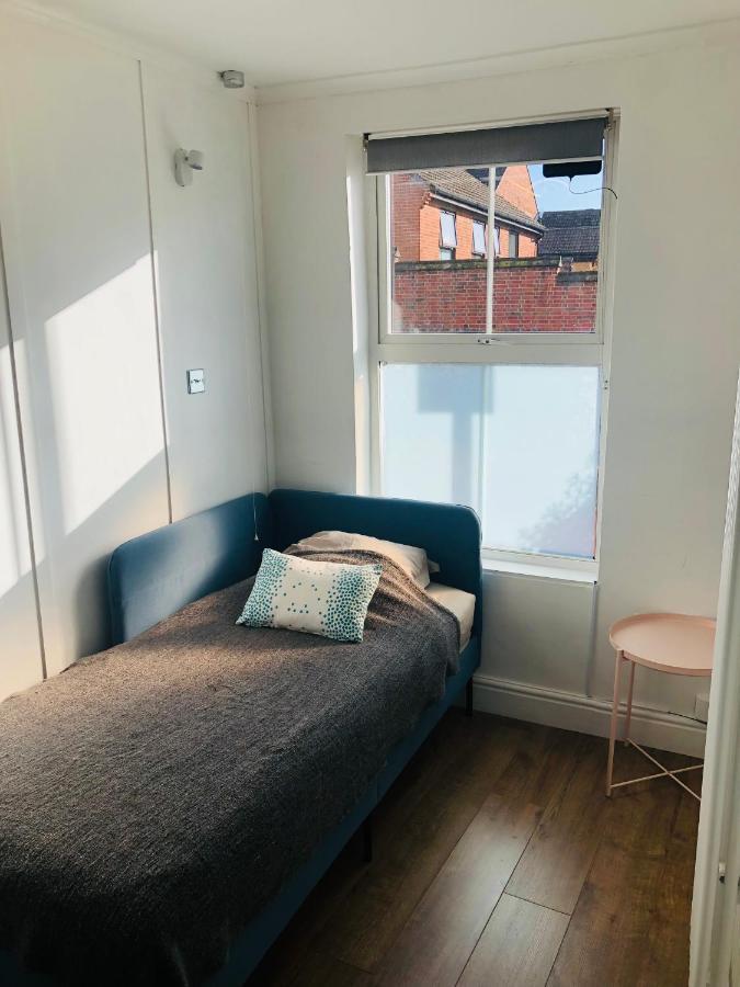 Nice Bedroom Close To The Train Station And The City Centre Norwich Exterior foto