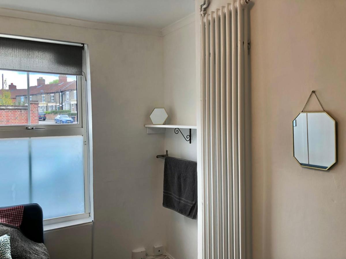 Nice Bedroom Close To The Train Station And The City Centre Norwich Exterior foto